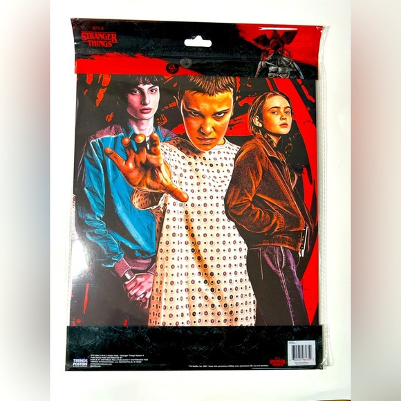 Strangers Things - 2  11” x 14” Posters - NWT 🙃 - Picture 1 of 4